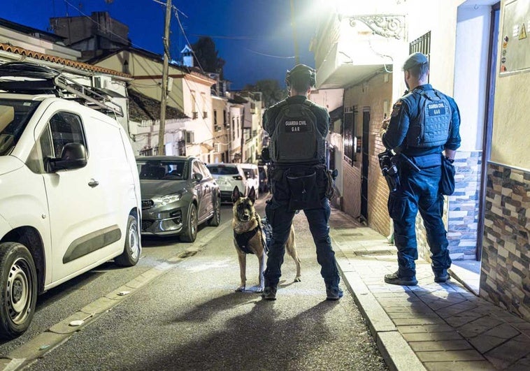 Golpe de la Guardia Civil contra el tráfico de drogas con más de 25 detenidos en Granada